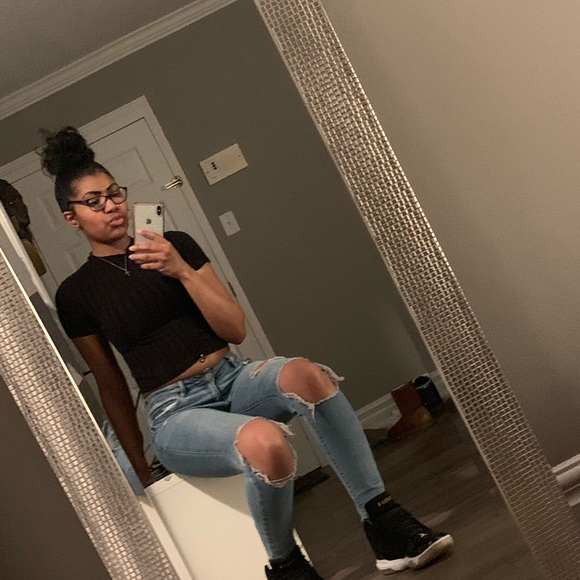 Meet your Posher, Ashlee - Picture 1 of 1